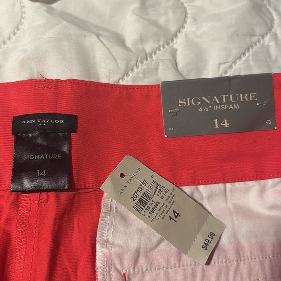 Ann Taylor NWT Signature 4 1/2" Inseam Coral shorts Size 14 - Picture 7 of 9